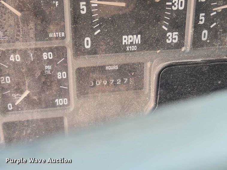 image for item EM7470 1998 International 4900 dump truck