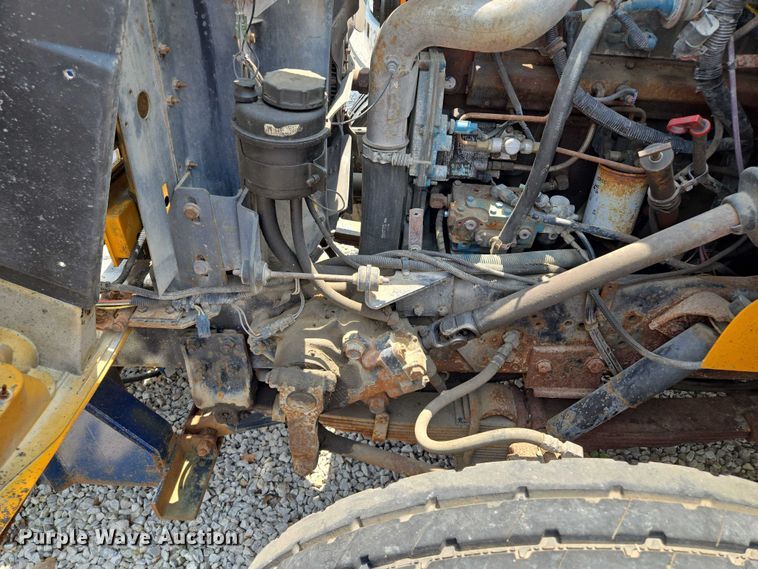 image for item EM7470 1998 International 4900 dump truck