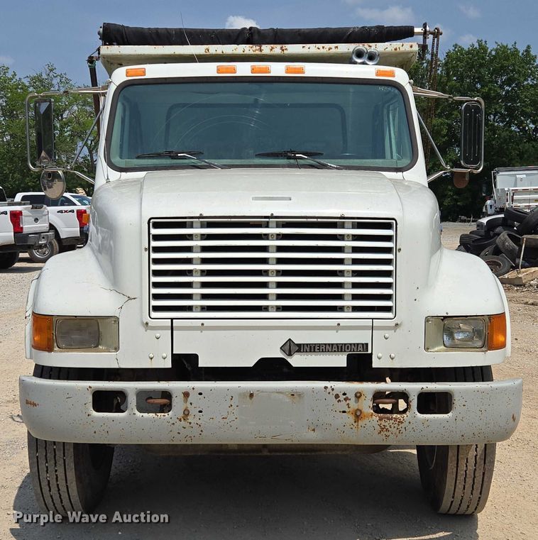 image for item EM7471 1996 International 4700 dump truck