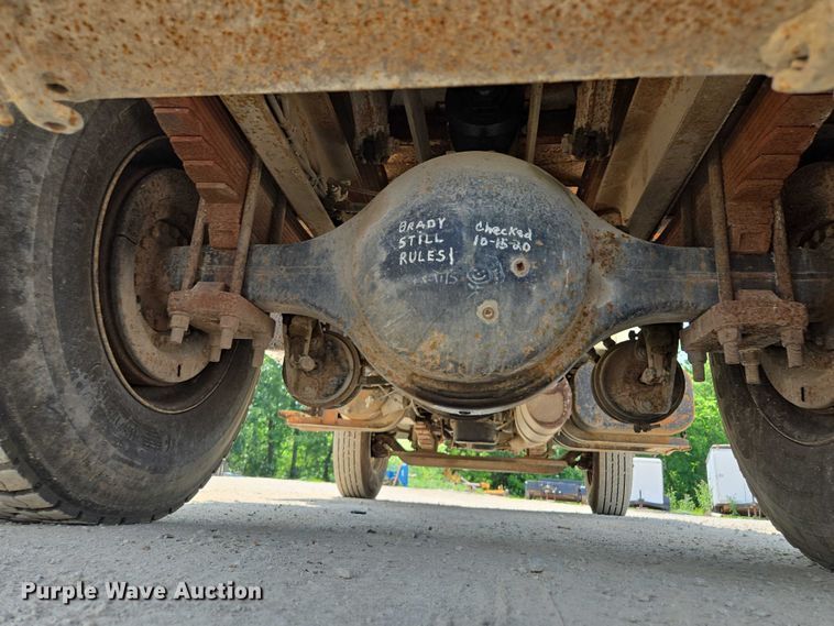 image for item EM7471 1996 International 4700 dump truck