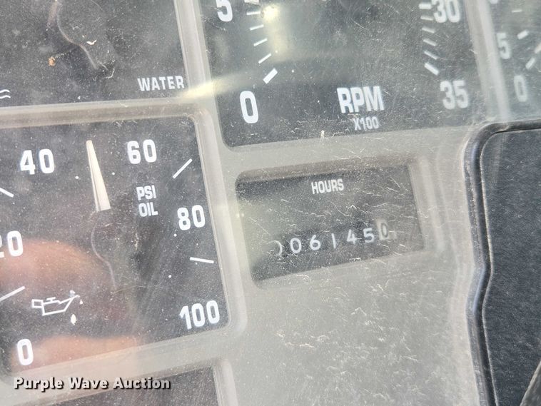 image for item EM7471 1996 International 4700 dump truck