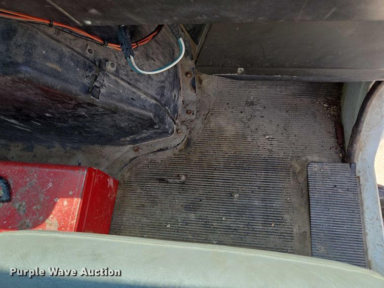 image for item EM7471 1996 International 4700 dump truck