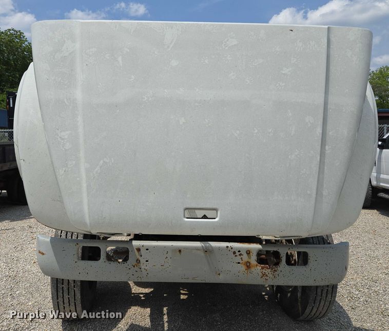 image for item EM7471 1996 International 4700 dump truck