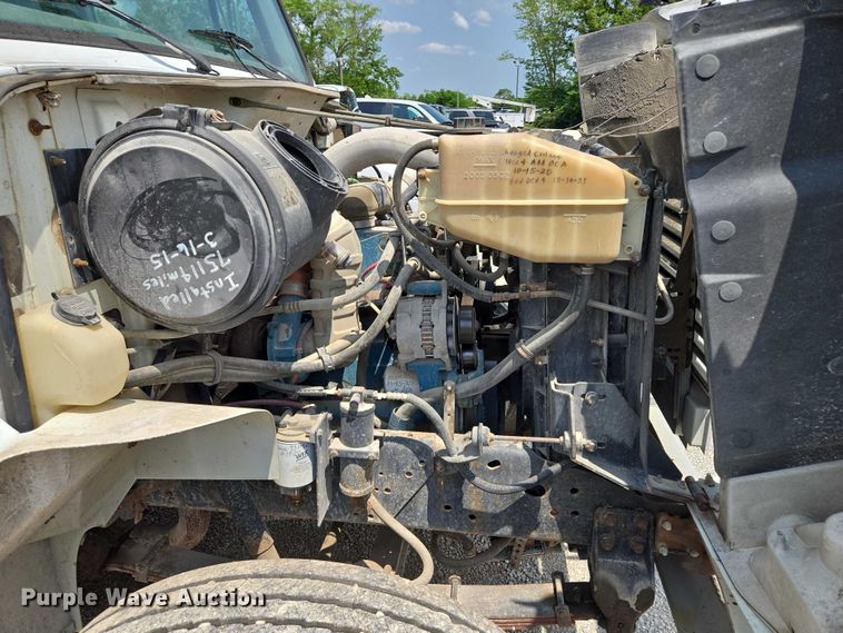 image for item EM7471 1996 International 4700 dump truck