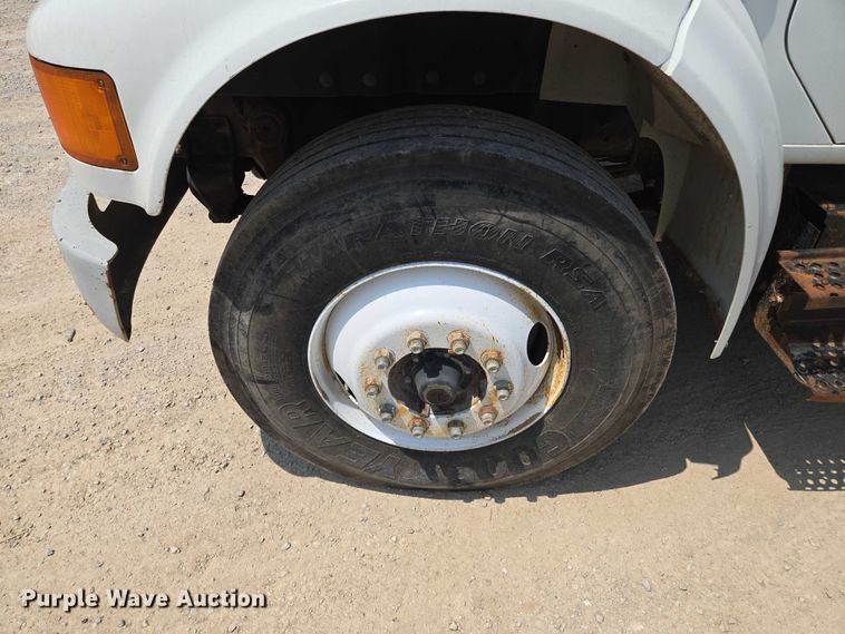 image for item EM7471 1996 International 4700 dump truck