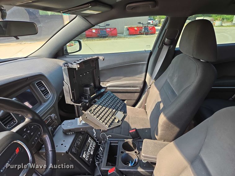 image for item EM7474 2021 Dodge Charger Police 