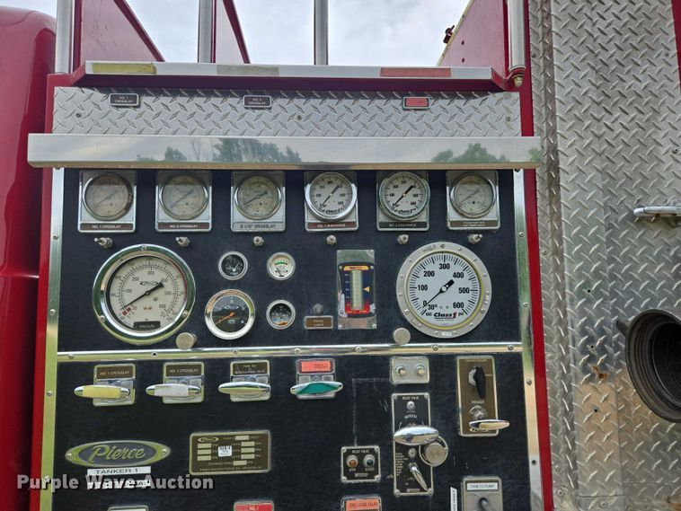 image for item EN3791 1982 GMC Brigadier pumper fire truck