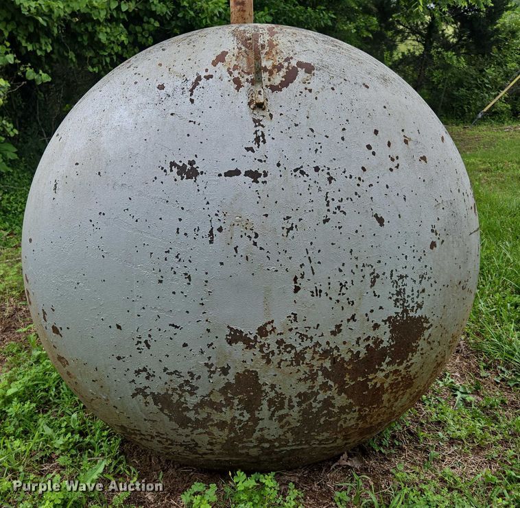 image for item EN3798 (2) propane tanks