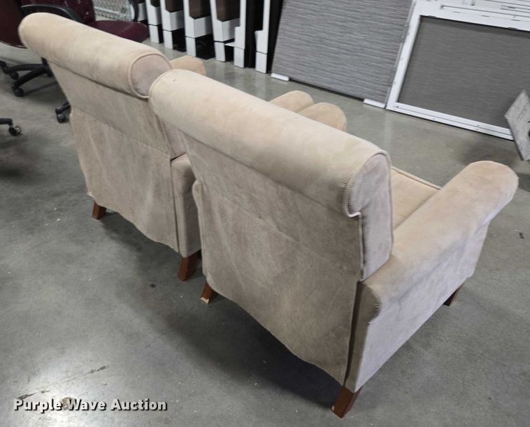 image for item EN3820 (2) chairs