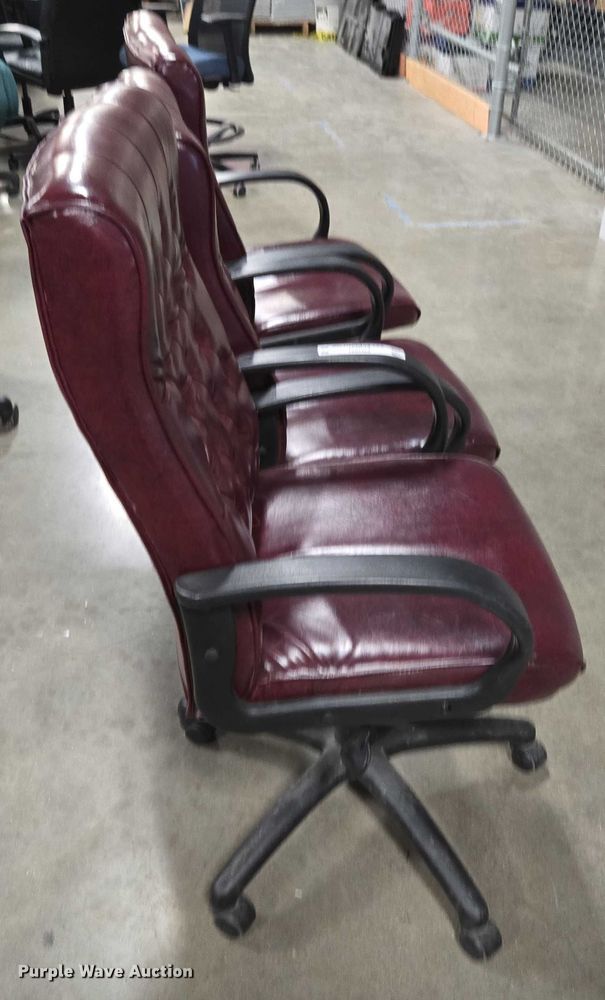 image for item EN3821 (3) chairs