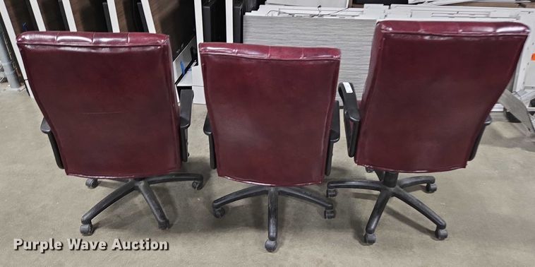 image for item EN3821 (3) chairs