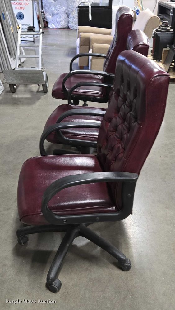image for item EN3821 (3) chairs