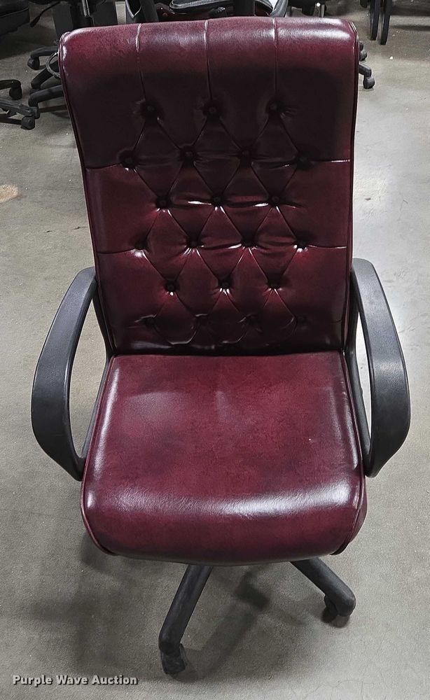 image for item EN3821 (3) chairs