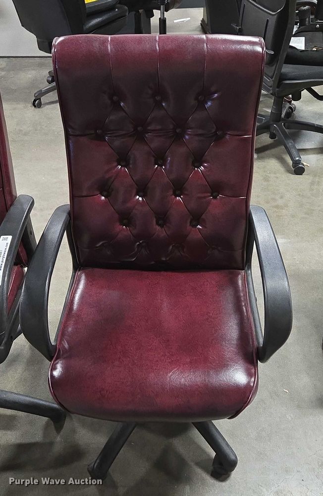 image for item EN3821 (3) chairs