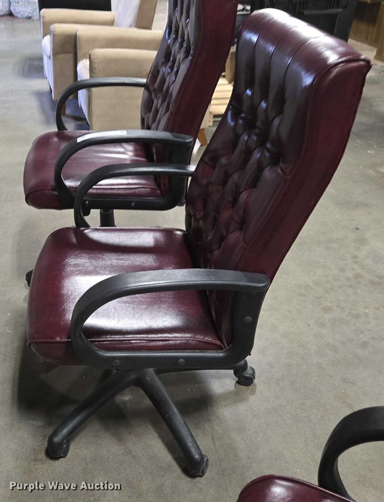 image for item EN3821 (3) chairs