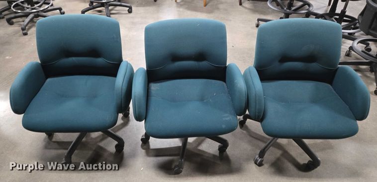 image for item EN3824 (3) chairs