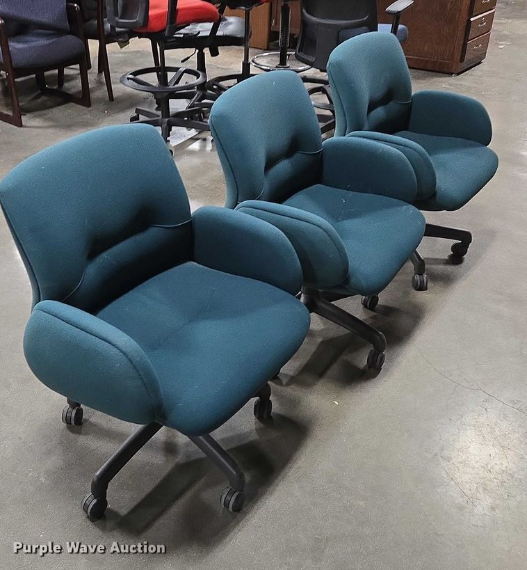 image for item EN3824 (3) chairs