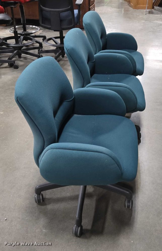 image for item EN3824 (3) chairs