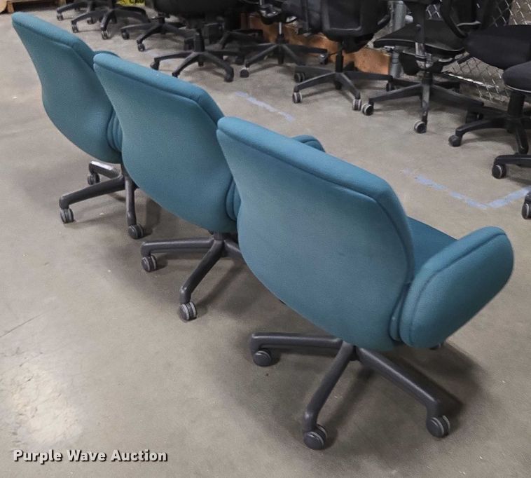 image for item EN3824 (3) chairs