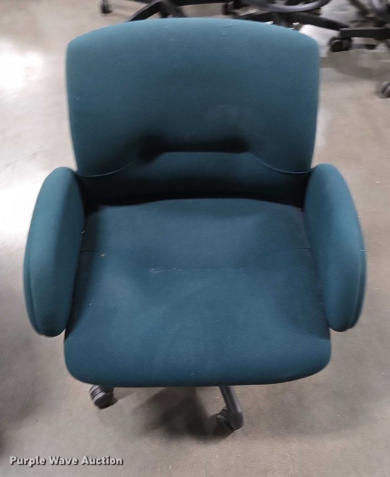 image for item EN3824 (3) chairs