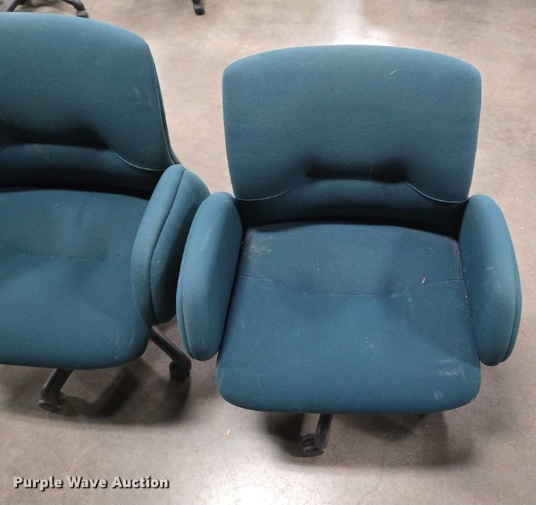 image for item EN3824 (3) chairs