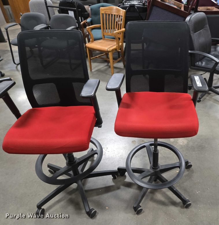 image for item EN3826 (2) chairs