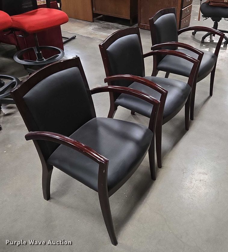image for item EN3828 (3) chairs