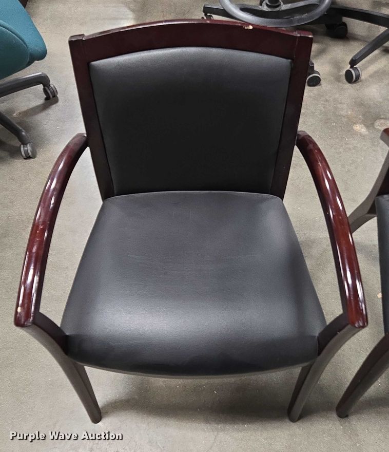image for item EN3828 (3) chairs