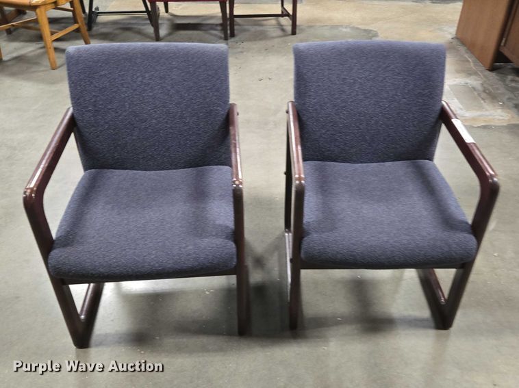 image for item EN3829 (2) chairs