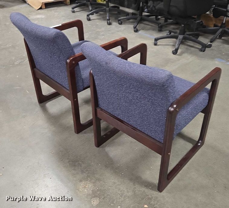 image for item EN3829 (2) chairs