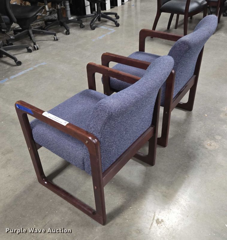 image for item EN3829 (2) chairs