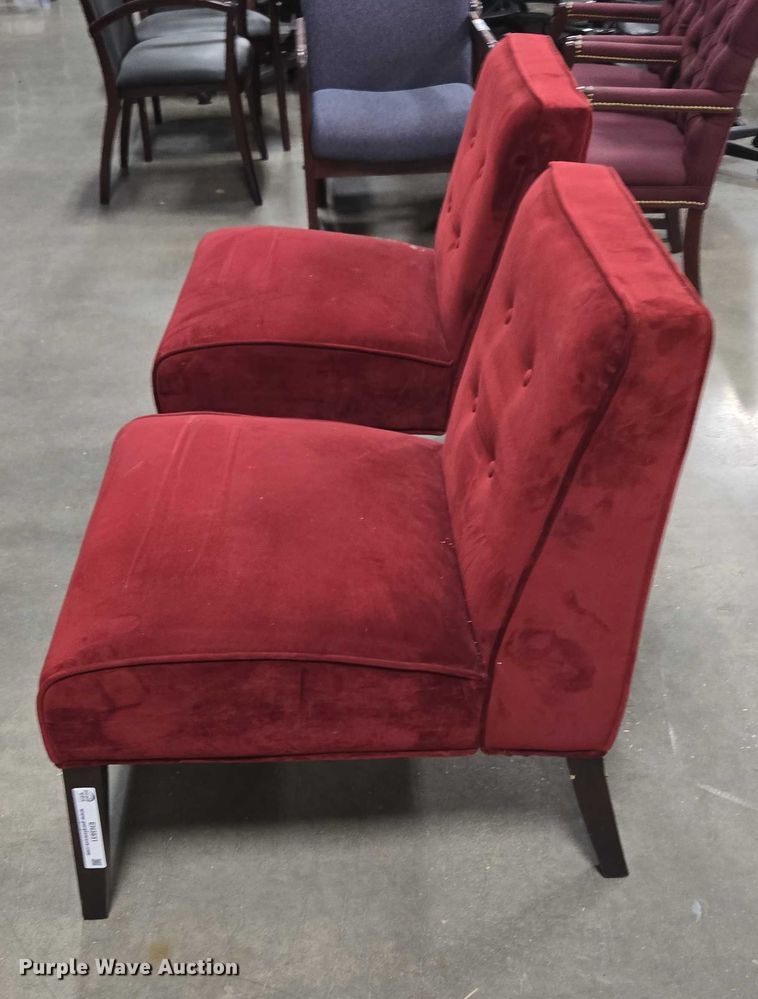 image for item EN3831 (2) chairs