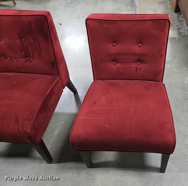 image for item EN3831 (2) chairs