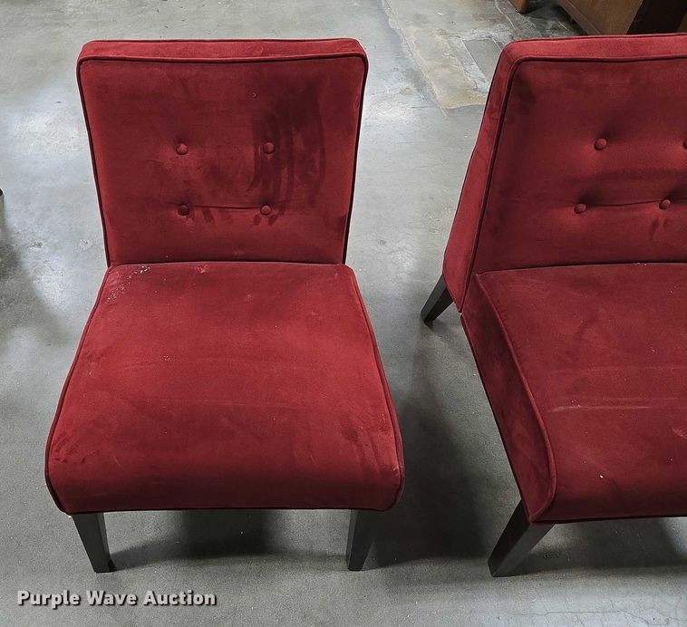 image for item EN3831 (2) chairs