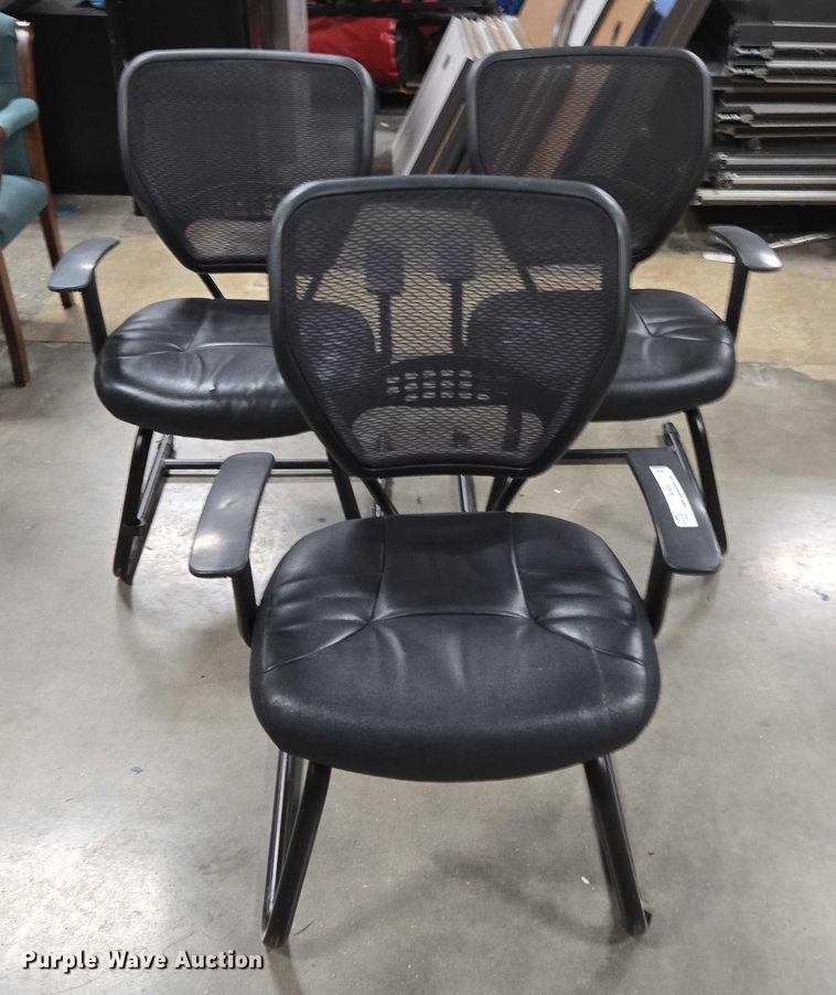 image for item EN3832 (3) chairs