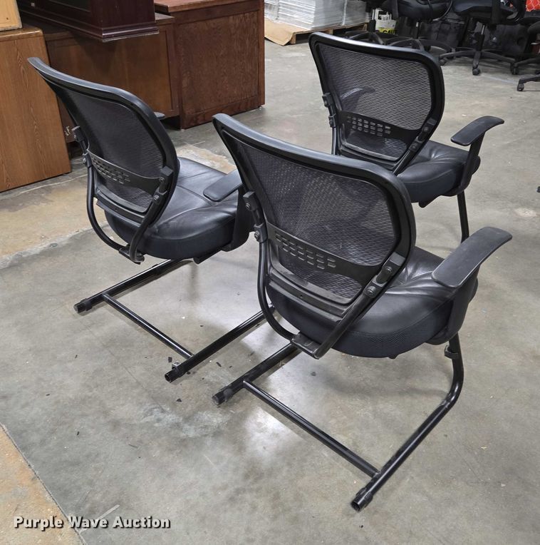 image for item EN3832 (3) chairs