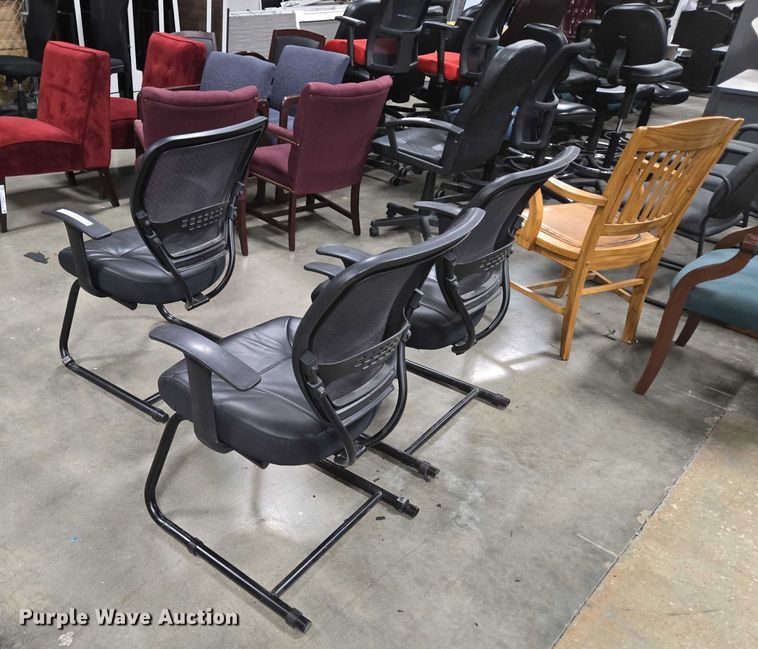 image for item EN3832 (3) chairs