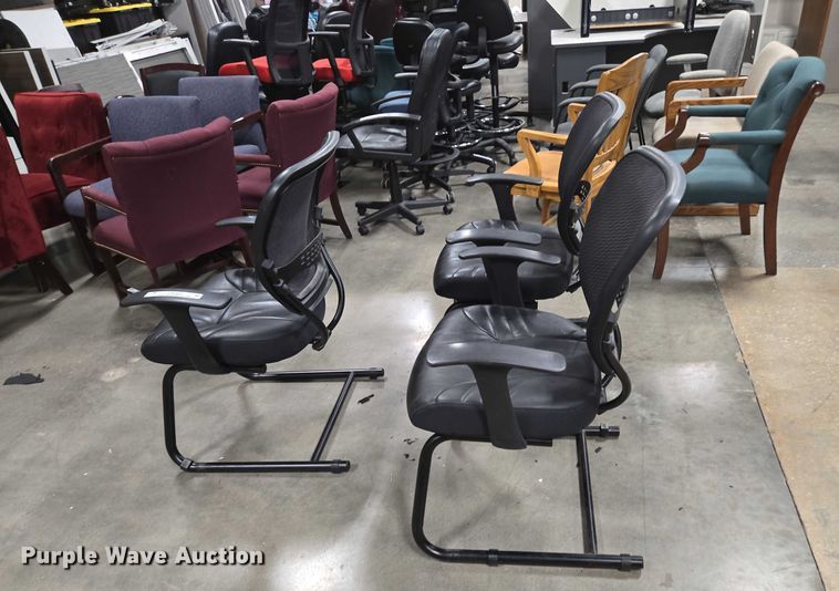 image for item EN3832 (3) chairs