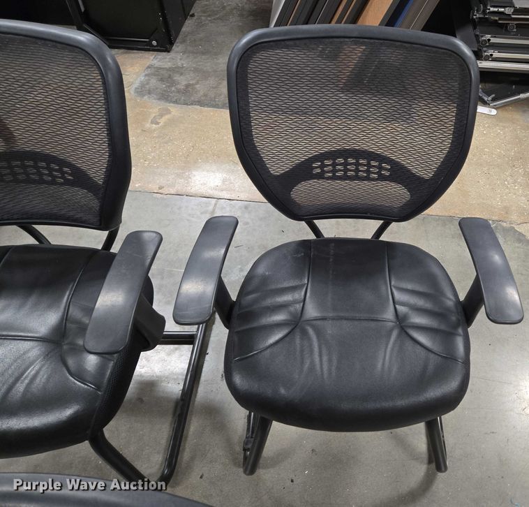 image for item EN3832 (3) chairs