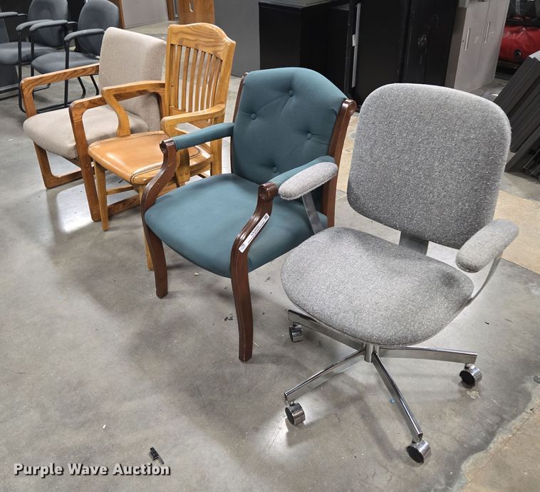image for item EN3833 (4) chairs