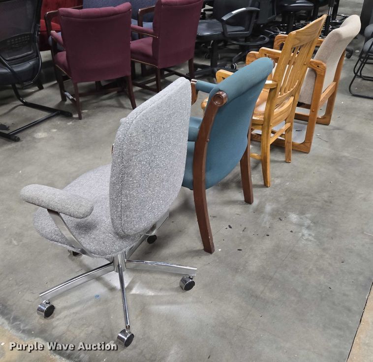 image for item EN3833 (4) chairs