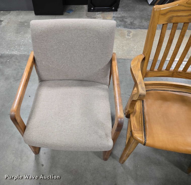 image for item EN3833 (4) chairs