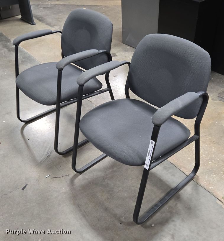 image for item EN3834 (2) chairs