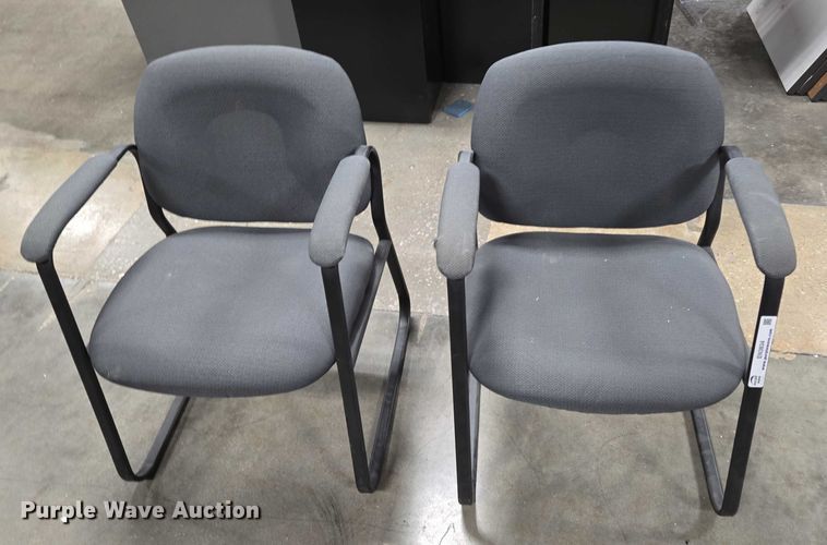 image for item EN3834 (2) chairs