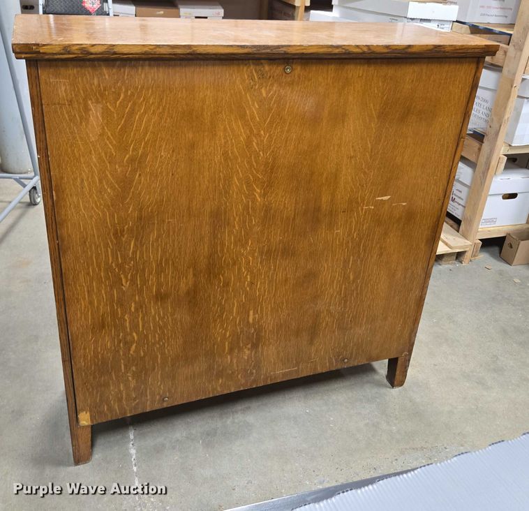 image for item EN3841 Cabinet