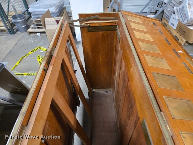 image for item EN3841 Cabinet