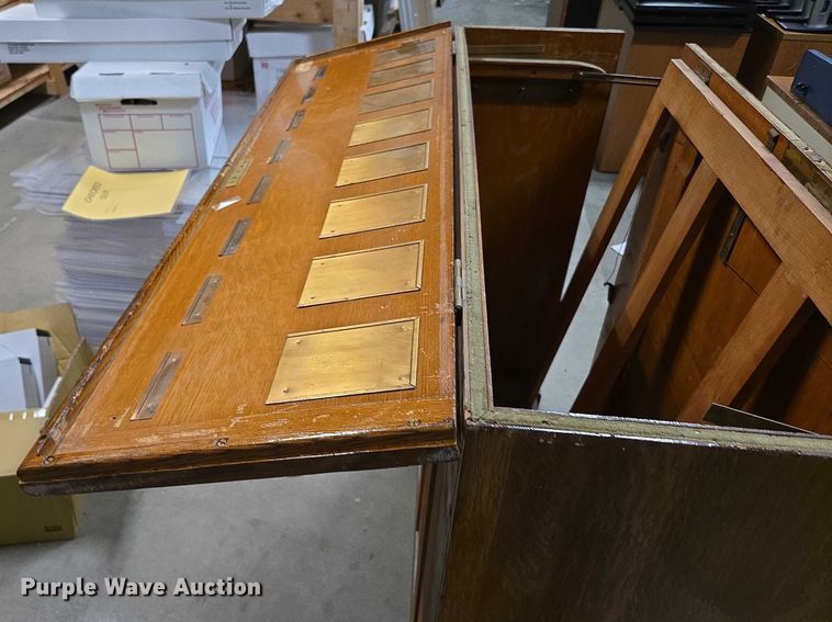 image for item EN3841 Cabinet