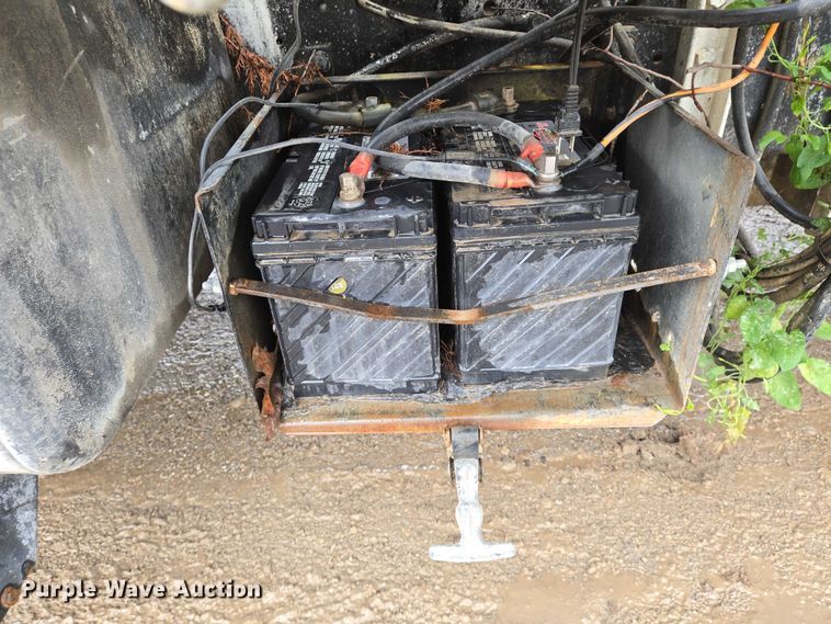 image for item EN8016 1986 Chevrolet 70 sewer jetter truck