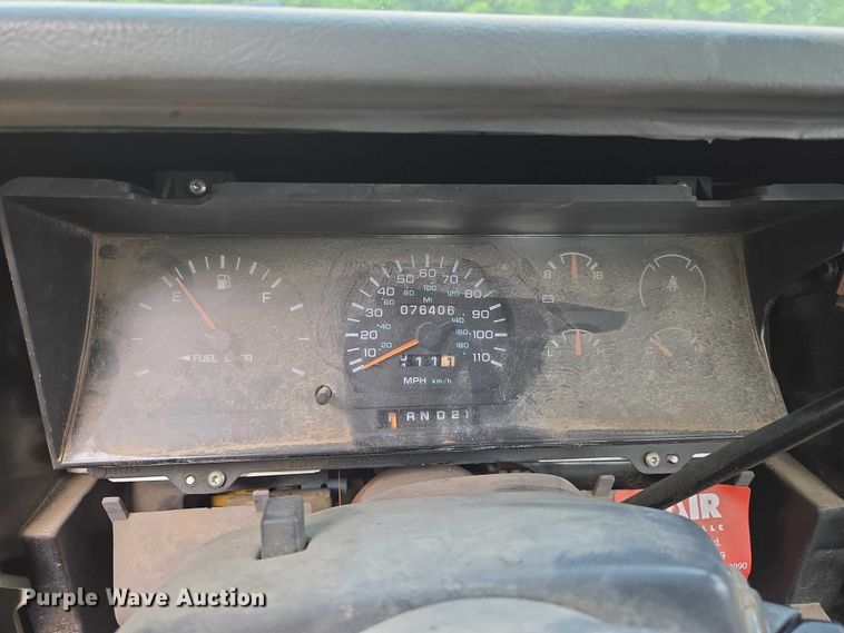 image for item EN8052 1996 Dodge Dakota pickup truck