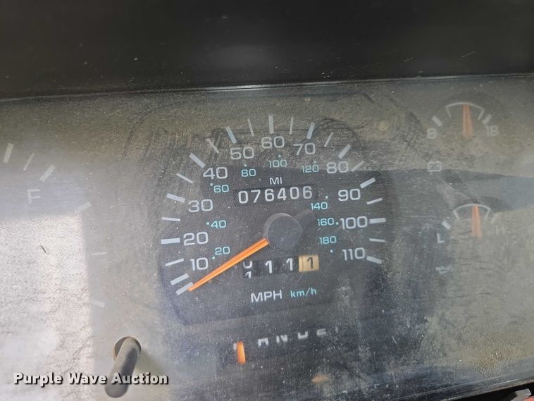 image for item EN8052 1996 Dodge Dakota pickup truck